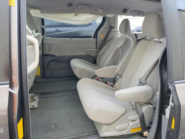 Photo 11 from auction – 2013 TOYOTA SIENNA LE with VIN 5TDKK3DC1DS402427