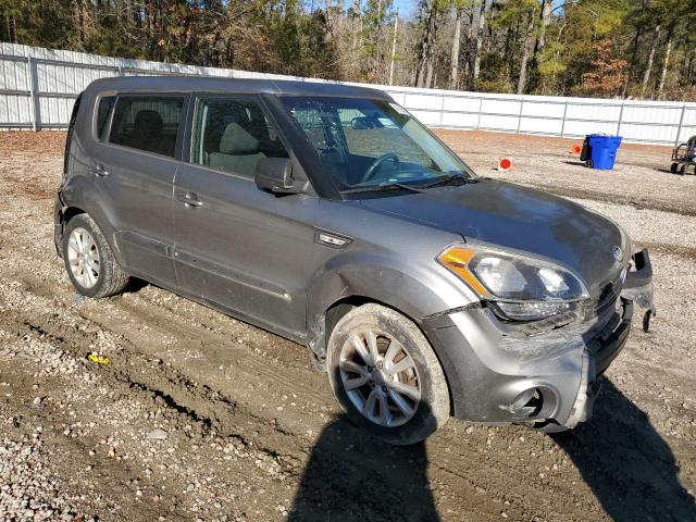 Photo 4 from auction – 2013 KIA SOUL with VIN KNDJT2A55D7624505