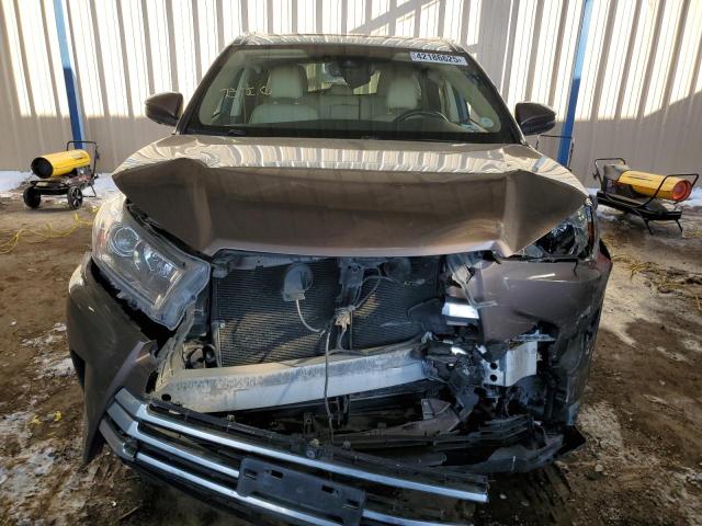 Photo 5 from auction – 2017 TOYOTA HIGHLANDER with VIN 5TDDZRFH1HS464285