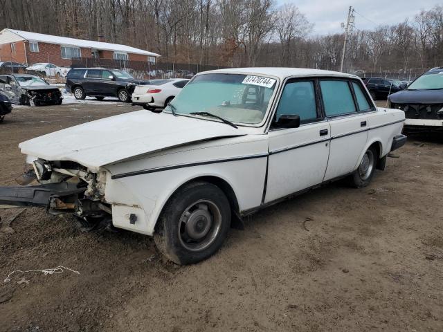 1985 VOLVO 244 DL