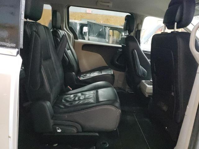 Photo 11 from auction – 2012 CHRYSLER TOWN & COU with VIN 2C4RC1BG0CR255045