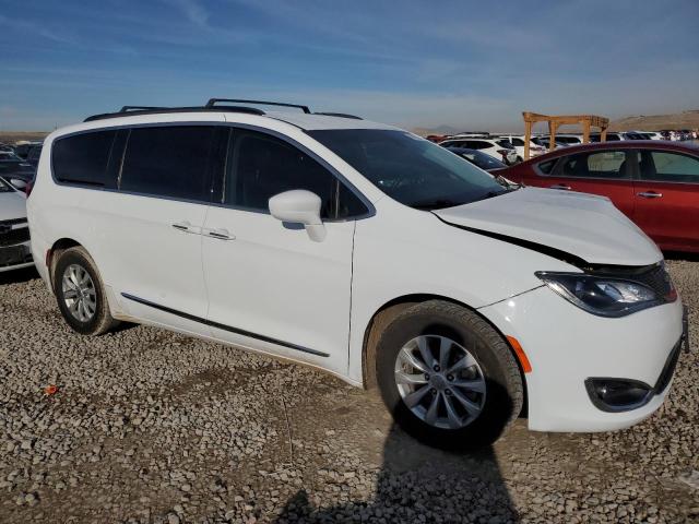 Photo 4 from auction – 2017 CHRYSLER PACIFICA T with VIN 2C4RC1BG1HR526539
