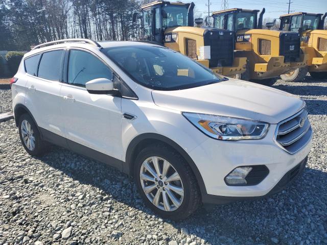 Photo 4 from auction – 2019 FORD ESCAPE SEL with VIN 1FMCU0HD8KUA01655