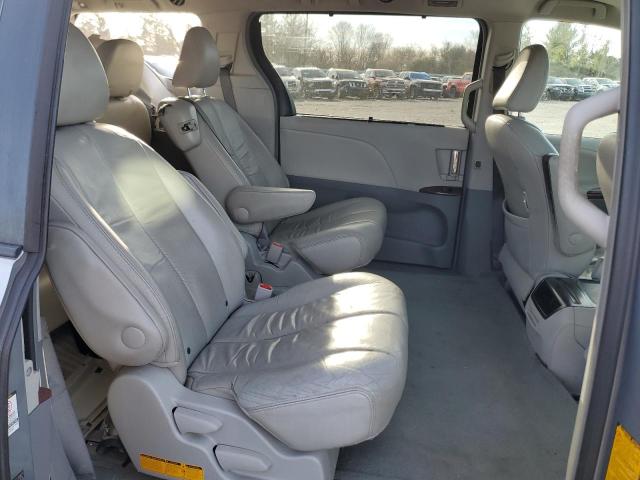 Photo 11 from auction – 2012 TOYOTA SIENNA XLE with VIN 5TDYK3DC5CS199079