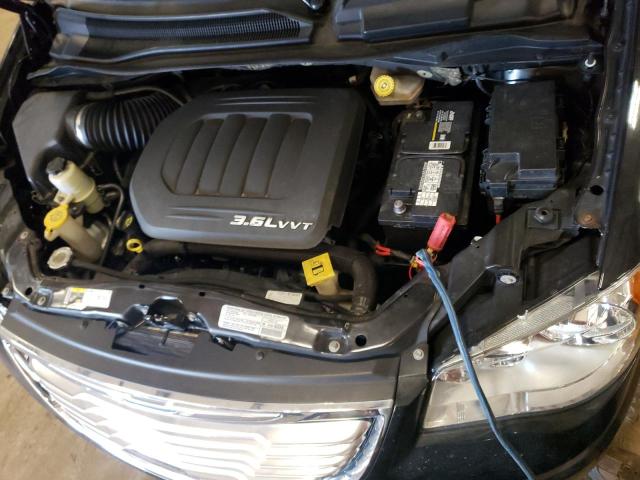 Photo 12 from auction – 2013 CHRYSLER TOWN & COU with VIN 2C4RC1CG7DR648900