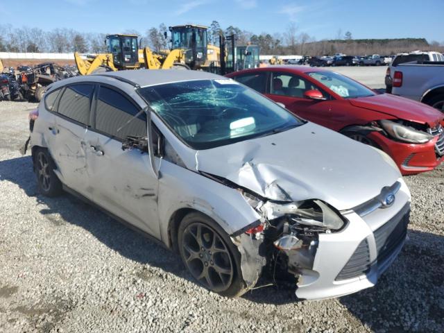 Zdjęcie 4 z aukcji – 2013 FORD FOCUS SE z VIN 1FADP3K29DL193840