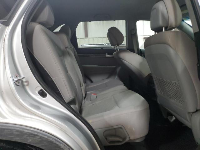 Photo 11 from auction – 2014 KIA SORENTO LX with VIN 5XYKTCA64EG470859