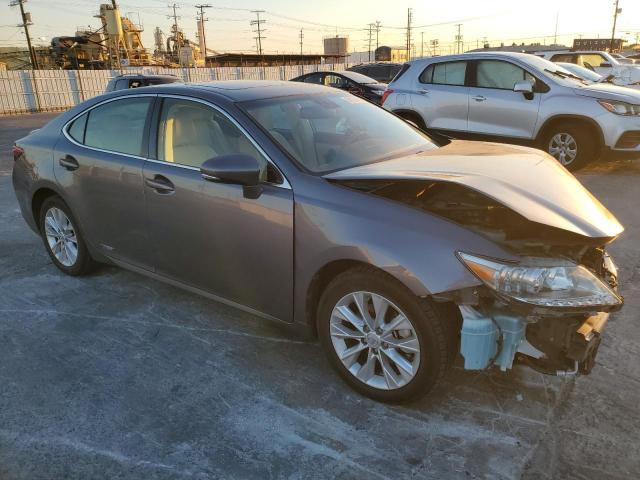 Photo 4 from auction – 2013 LEXUS ES 300H with VIN JTHBW1GG7D2032033