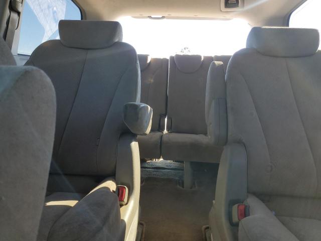Photo 10 from auction – 2007 HYUNDAI ENTOURAGE with VIN KNDMC233876012477