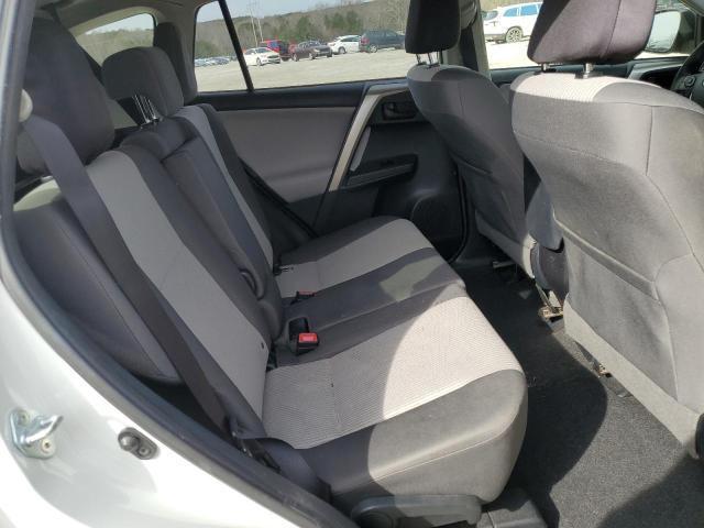Photo 11 from auction – 2015 TOYOTA RAV4 LE with VIN JTMZFREVXFJ052947