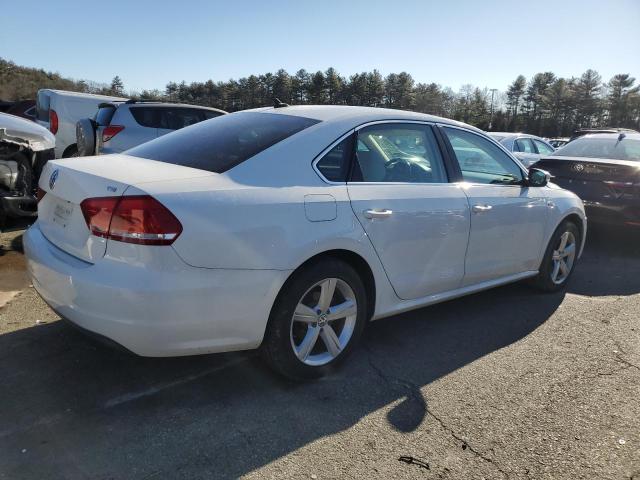 Photo 3 from auction – 2015 VOLKSWAGEN PASSAT S with VIN 1VWAT7A37FC094881
