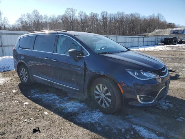 Photo 4 from auction – 2017 CHRYSLER PACIFICA T with VIN 2C4RC1BGXHR655055