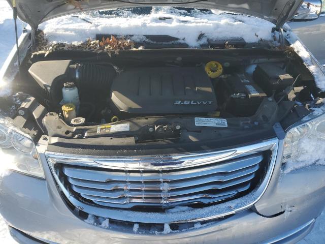 Photo 12 from auction – 2016 CHRYSLER TOWN & COU with VIN 2C4RC1GG2GR189614