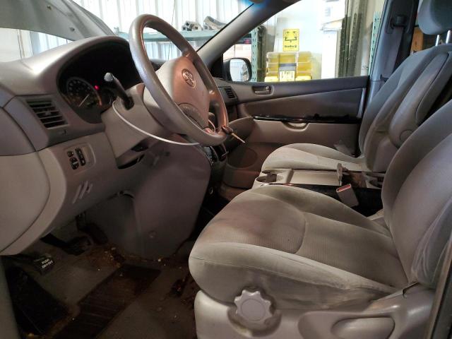 Photo 7 from auction – 2004 TOYOTA SIENNA CE with VIN 5TDZA23C04S030396