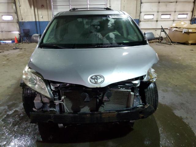 Photo 5 from auction – 2011 TOYOTA SIENNA XLE with VIN 5TDYK3DC1BS139265
