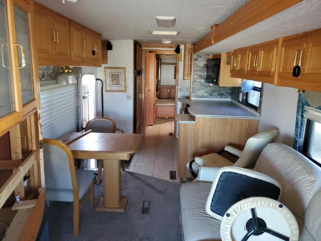 Photo 6 from auction – 2003 WINNEBAGO MOTORHOME with VIN 5B4MP67G133362060