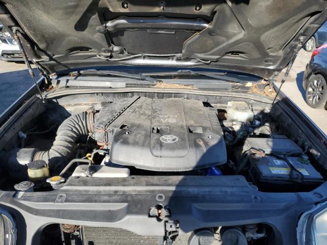Photo 12 from auction – 2004 TOYOTA 4RUNNER SR with VIN JTEZU14R440034311