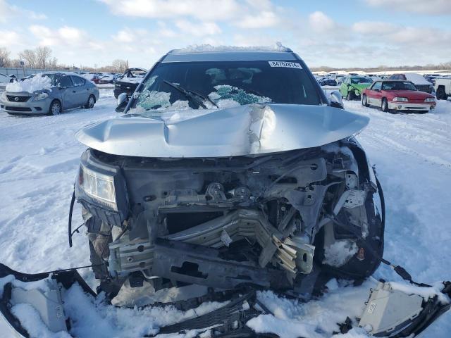 Photo 5 from auction – 2017 FORD EXPLORER L with VIN 1FM5K7F84HGC27261