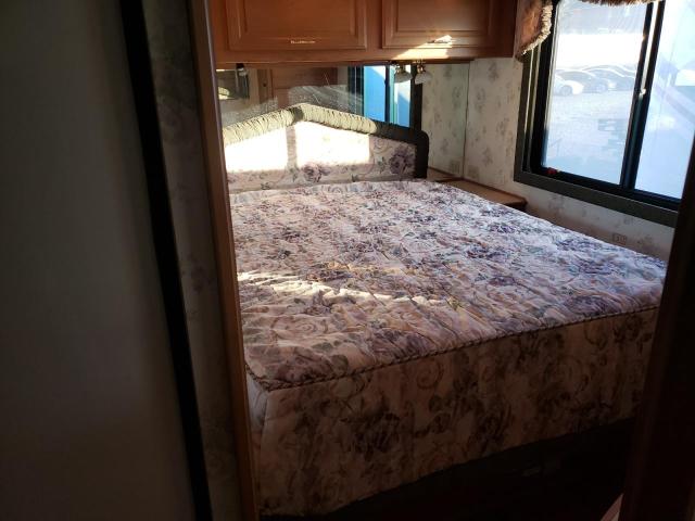 Photo 9 from auction – 2000 FREIGHTLINER CHASSIS X with VIN 4UZ6XFBA6YCG19953