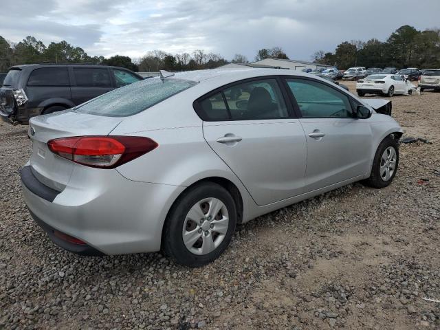 Foto 3 de la subasta – 2017 KIA FORTE LX con VIN 3KPFK4A74HE017149