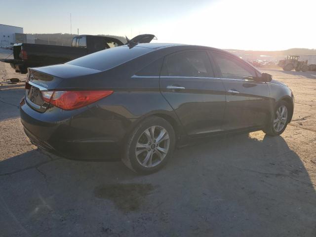 Photo 3 from auction – 2013 HYUNDAI SONATA SE with VIN 5NPEC4AC1DH773565