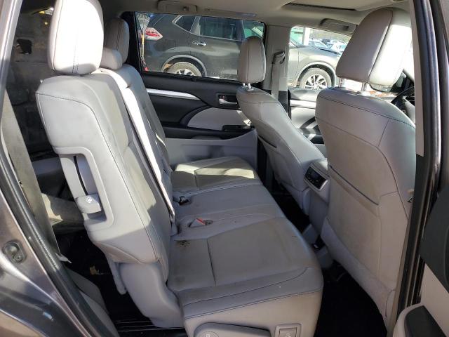 Photo 10 from auction – 2019 TOYOTA HIGHLANDER with VIN 5TDKZRFH9KS330705