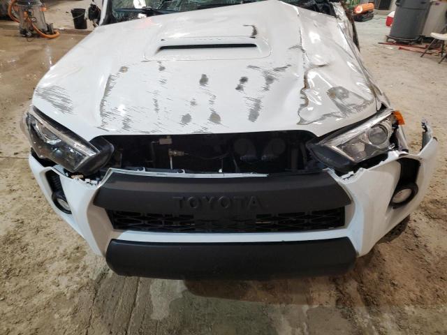 Photo 12 from auction – 2020 TOYOTA 4RUNNER SR with VIN JTEBU5JR1L5827368