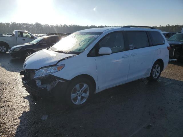 TOYOTA SIENNA LE 2015 with VIN 5TDKK3DC8FS574201 - Photo from auction