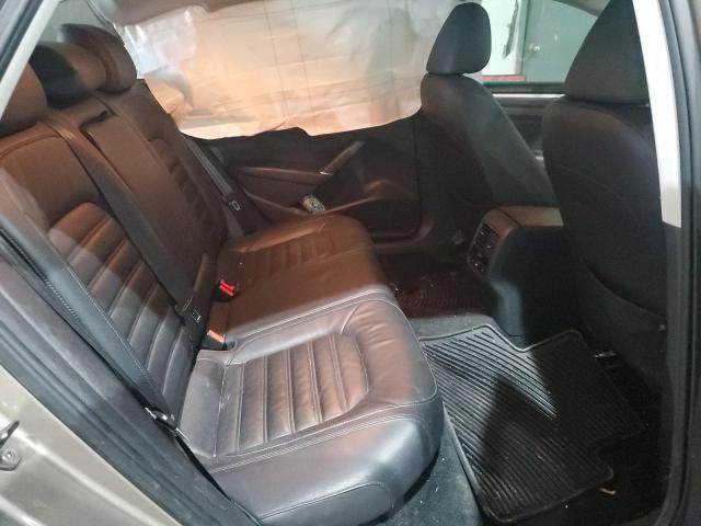 Photo 10 from auction – 2016 VOLKSWAGEN PASSAT SEL with VIN 1VWCT7A39GC063299