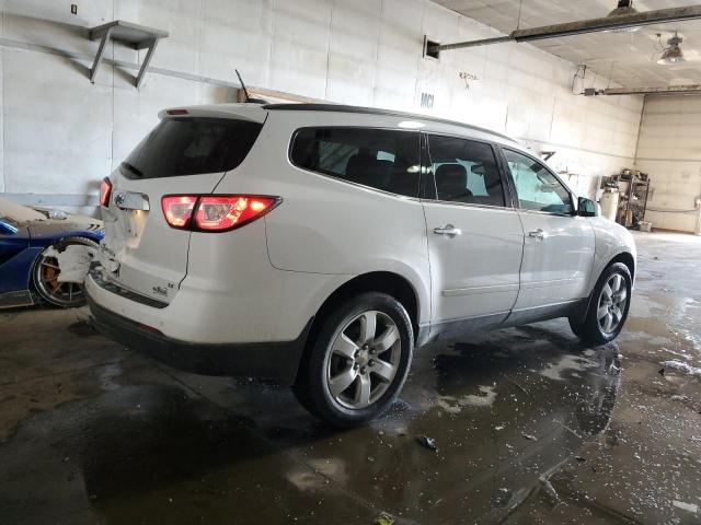 Photo 3 from auction – 2017 CHEVROLET TRAVERSE L with VIN 1GNKVGKD3HJ346348