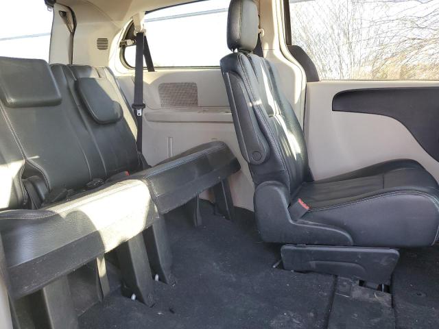 Photo 11 from auction – 2015 CHRYSLER TOWN & COU with VIN 2C4RC1BG0FR644403