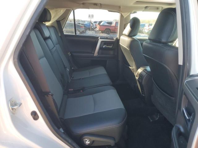Photo 11 from auction – 2016 TOYOTA 4RUNNER SR with VIN JTEBU5JR0G5367075