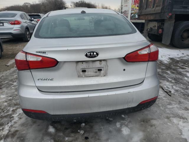 Photo 6 from auction – 2015 KIA FORTE LX with VIN KNAFK4A66F5313643
