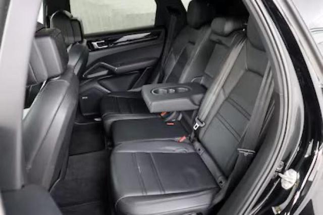Photo 6 from auction – 2019 PORSCHE CAYENNE with VIN WP1AA2AY8KDA122XX