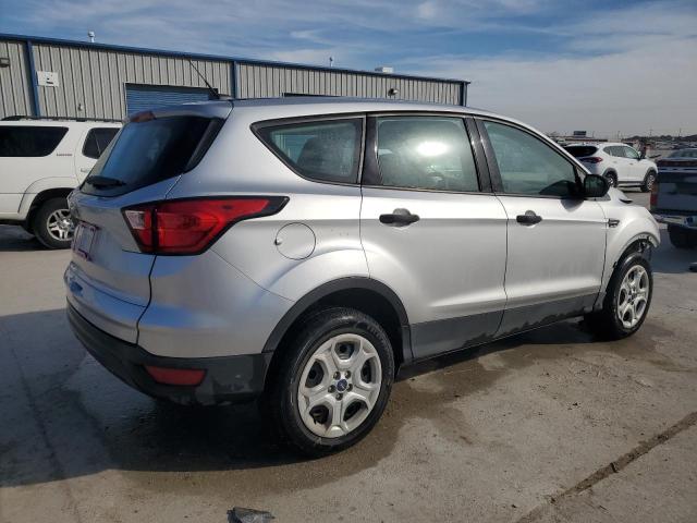 Photo 3 from auction – 2019 FORD ESCAPE S with VIN 1FMCU0F76KUA99842