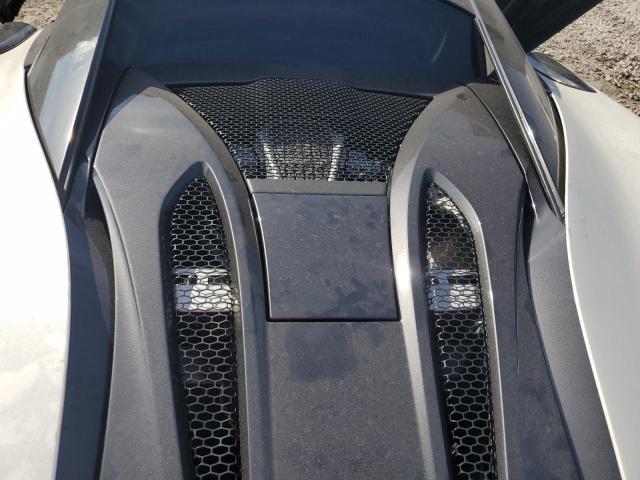 Photo 11 from auction – 2016 MCLAREN AUTOMOTIVE 570S with VIN SBM13DAA3GW001071