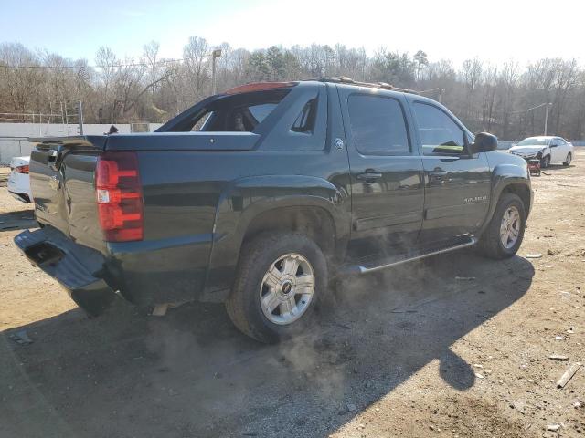 Photo 3 from auction – 2013 CHEVROLET AVALANCHE with VIN 3GNTKFE72DG223178
