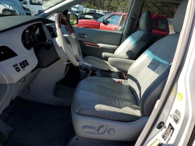 Photo 7 from auction – 2011 TOYOTA SIENNA XLE with VIN 5TDDK3DC7BS005052