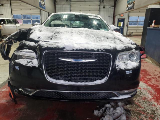 Photo 5 from auction – 2018 CHRYSLER 300 LIMITE with VIN 2C3CCAKG7JH140505