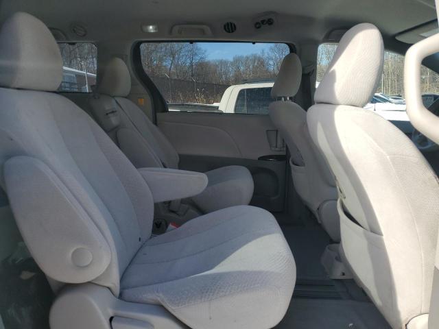 Photo 11 from auction – 2011 TOYOTA SIENNA LE with VIN 5TDKK3DC0BS052799