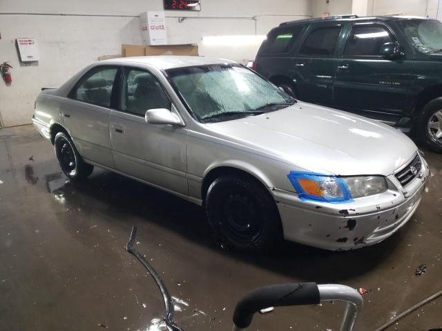 Photo 4 from auction – 2000 TOYOTA CAMRY CE with VIN JT2BG22K5Y0403796