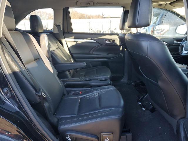 Photo 11 from auction – 2018 TOYOTA HIGHLANDER with VIN 5TDJZRFH0JS539891