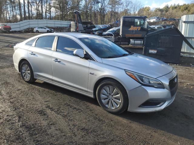 Photo 4 from auction – 2016 HYUNDAI SONATA HYB with VIN KMHE24L13GA012011