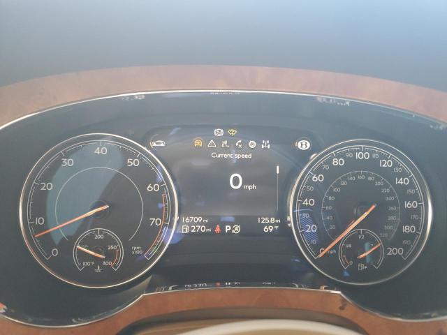 Photo 9 from auction – 2017 BENTLEY BENTAYGA with VIN SJAAC2ZV1HC014040