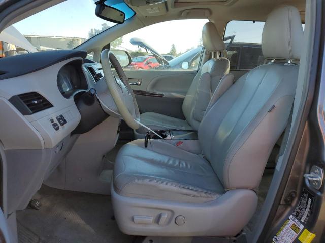 Photo 7 from auction – 2013 TOYOTA SIENNA XLE with VIN 5TDYK3DC5DS396626