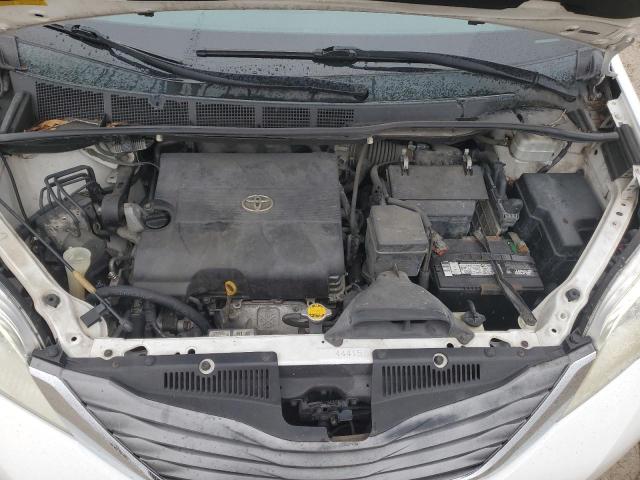 Photo 12 from auction – 2011 TOYOTA SIENNA XLE with VIN 5TDYK3DC1BS096420