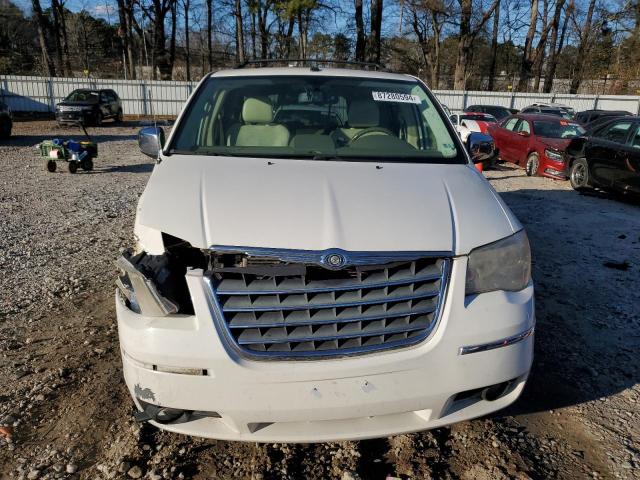 Photo 5 from auction – 2010 CHRYSLER TOWN & COU with VIN 2A4RR7DX7AR353480