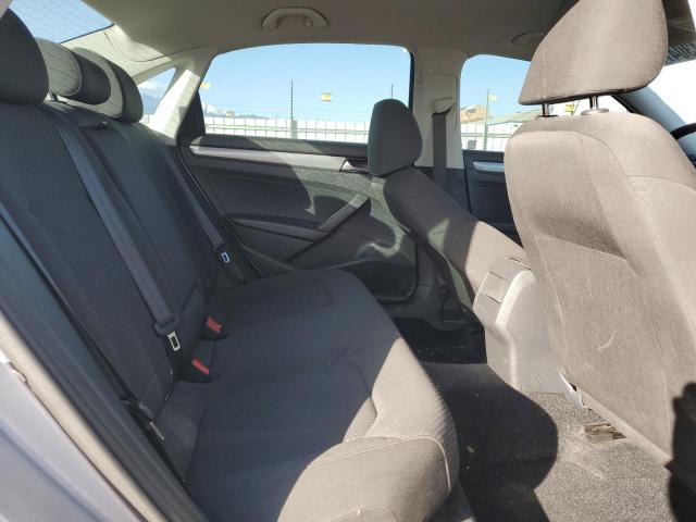 Photo 10 from auction – 2014 VOLKSWAGEN PASSAT S with VIN 1VWAS7A39EC110323