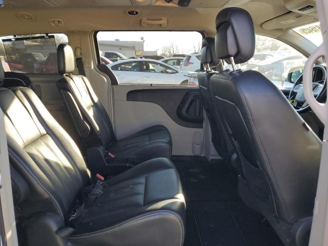Photo 11 from auction – 2013 CHRYSLER TOWN & COU with VIN 2C4RC1CG3DR684745