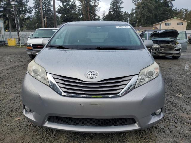 Photo 5 from auction – 2015 TOYOTA SIENNA XLE with VIN 5TDDK3DC9FS100962